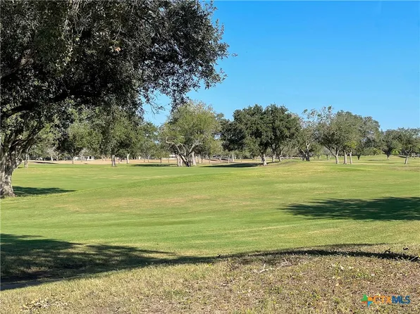 6004 Country Club Dr #A, Victoria, TX 77904
