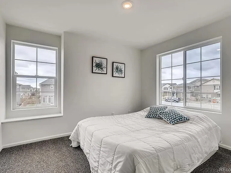 241 S Oak Hill St — Photo 13