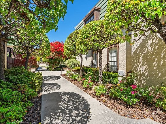 2nd image of 885 S Orange Grove Blvd APT 2