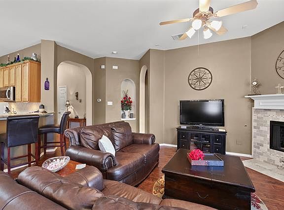 5th image of 3509 Ocean Dr