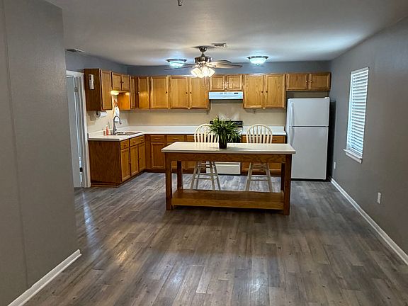 5th image of 3831 Green Valley Rd