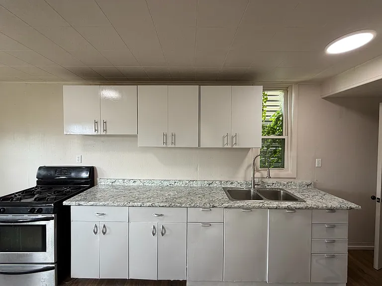345 Woodward Ave — Photo 5