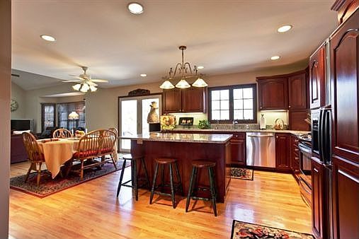 2nd image of 14556 N Somerset Cir