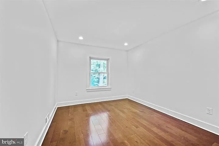 10222 Arizona Cir — Photo 15