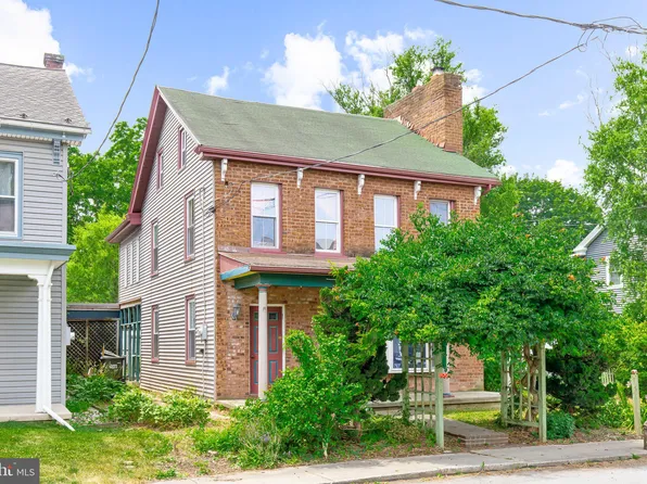 9 Stevens Rd, Stevens, PA 17578