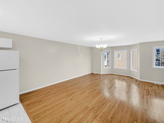4th image of 3803 S Maplewood Ave Unit C