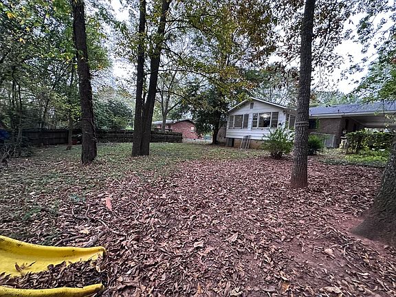 3rd image of 4401 Donovan Dr