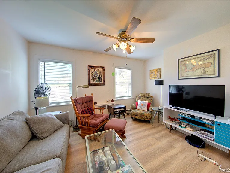 159 Magnolia Blvd — Photo 27