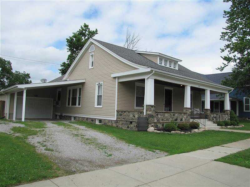 1st image of 228 E Main St