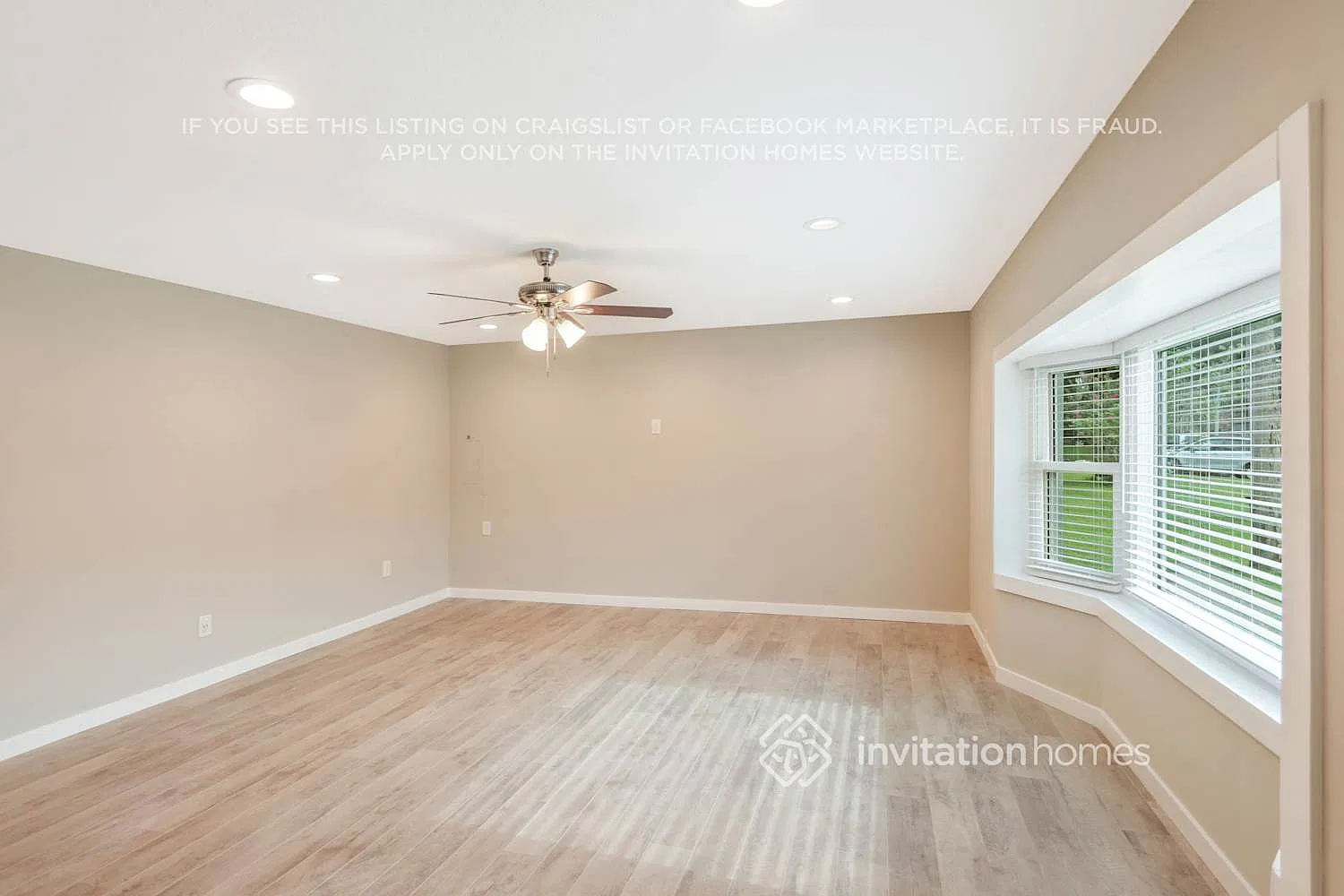 810 Bishop Pl Seffner, FL 33584 — Photo 4