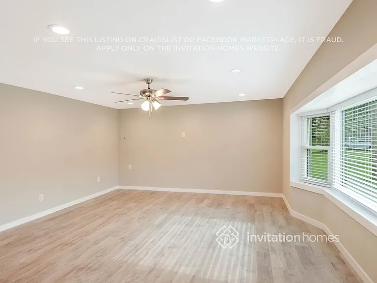 810 Bishop Pl — Photo 5