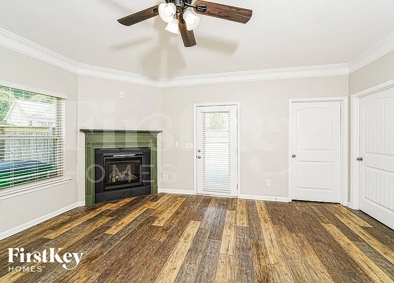 8613 Clarke Ln — Photo 3