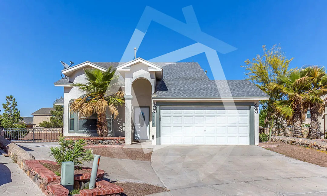 Home For Rent - Fabulous 2-Story Home in the Tierra Del Este subdivision for Rent w/ Refrigerated... — Photo 2