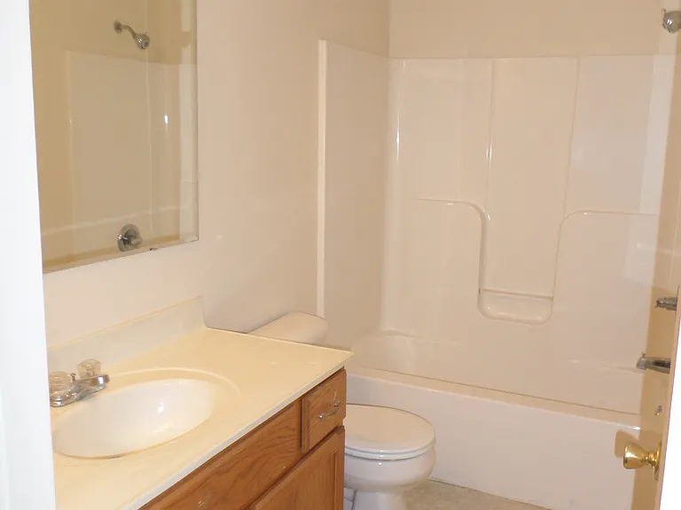 56 Highland Hills Dr #1 — Photo 6