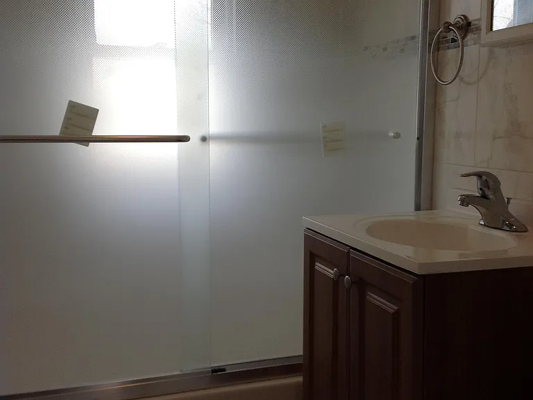 424 Thayer Ave #2F — Photo 9