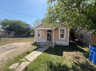 1200 Geronimo St, Seguin, TX 78155