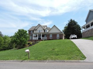 1940 Meadow Stone Ln, Knoxville, TN 37938