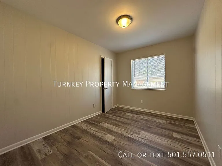 5913 Lyndell Dr — Photo 5