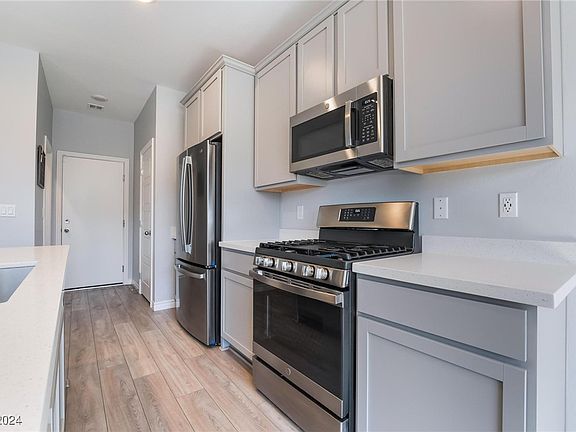 5th image of 9678 S Conquistador St