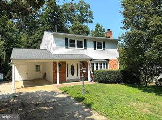 6602 Greenview Ln, Springfield, VA 22152