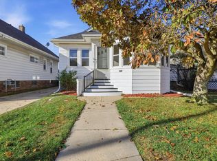 2816 Douglas Ave, Racine, WI 53402
