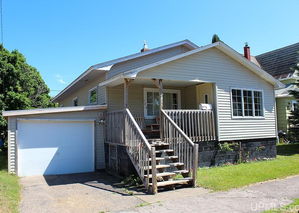 1st image of 124 Iroquois St