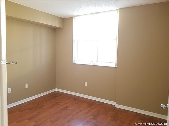 4th image of 5085 NW 7th St APT 1506