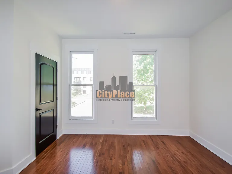 843 N Park Ave — Photo 21