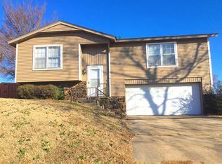 802 L St, Barling, AR 72923