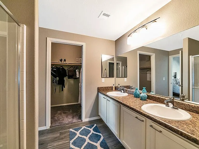 Town Center Apartments — Photo 27