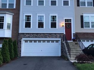 1703 Granville Ct, Woodbridge, VA 22191