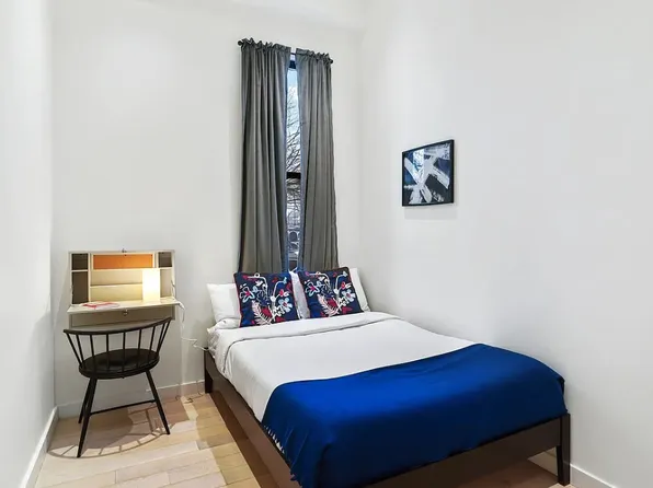 628 Knickerbocker Avenue image 5 of 5