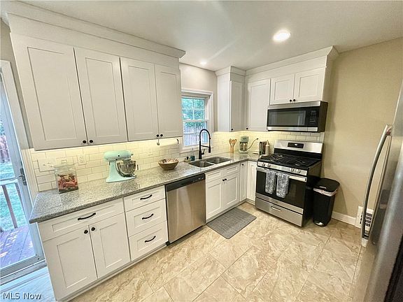 2nd image of 5003 Oakland Dr