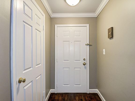 Entry Foyer & Coat Closet