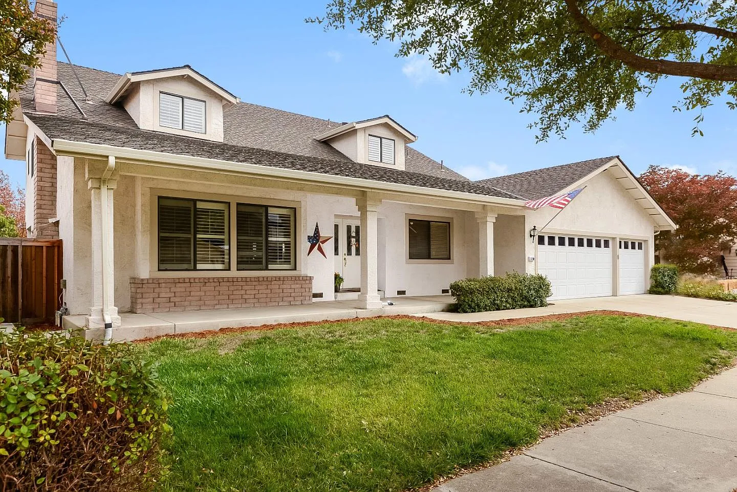 9230 Rancho Hills Dr photo 1