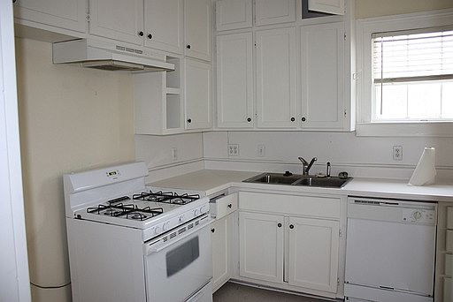 3rd image of 1101-B Church St