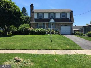 924 Napfle Ave, Philadelphia, PA 19111