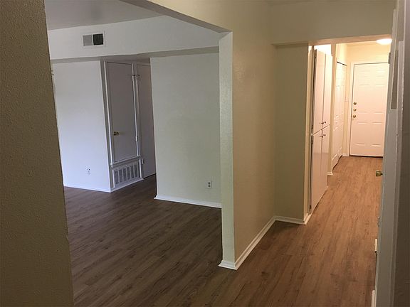 2nd image of 4823 Fred May St