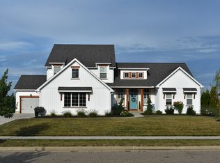 990 Brigantine Ave, Uniontown, OH 44685