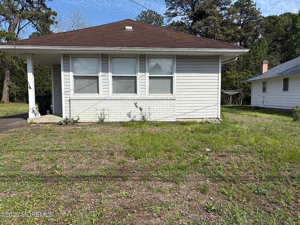 1st image of 45 Yellowstone Dr