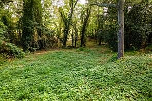 1st image of 585 Mountain Rd