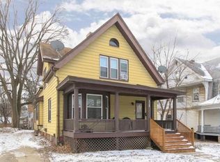 512 W Front St, Bloomington, IL 61701