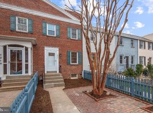 1217 Colonial Ave, Alexandria, VA 22314