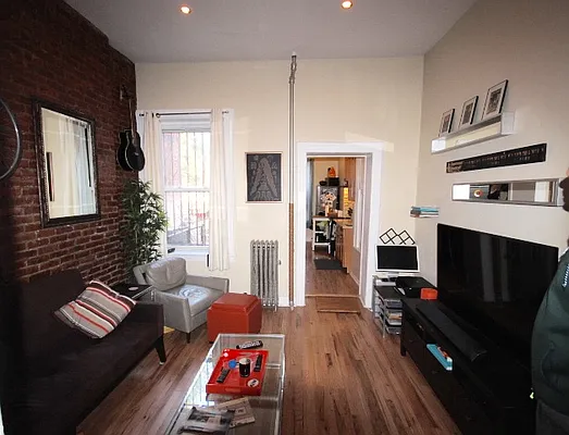 Rented by Landmark Realty & Management | media 19