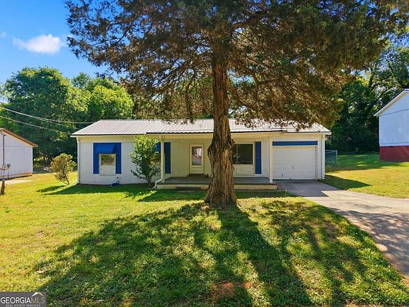 2nd image of 360 Martin Cir