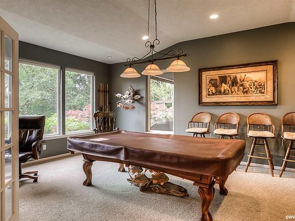 5th image of 750 La Cresta Ct SE