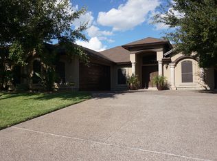 109 Knoll Ave, Laredo, TX 78045