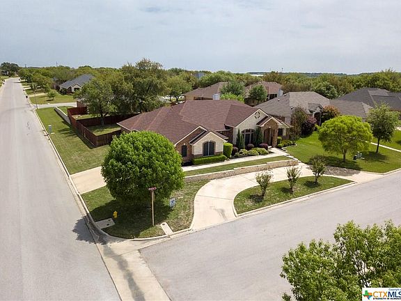 3rd image of 301 Wrought Iron Dr