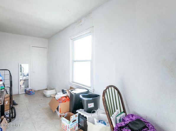 louisville-kentucky-2082374346 picture