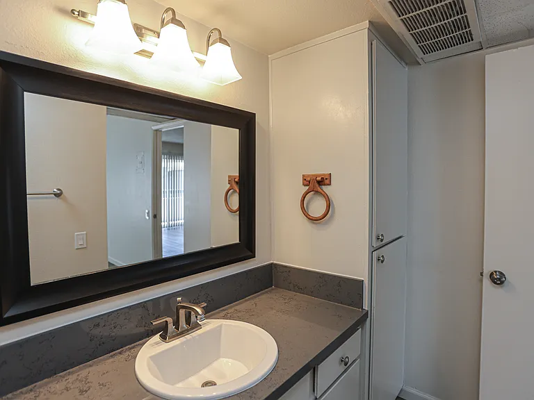 2839 S Fairview St #F — Photo 15